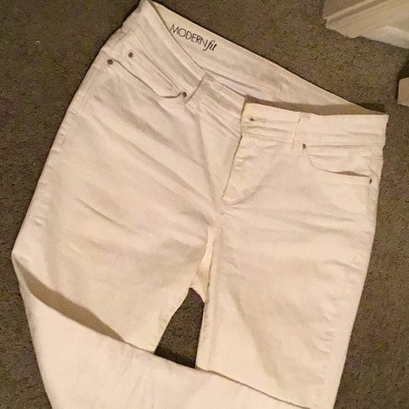 Ann Taylor Denim - Ann Taylor Modern Slim Fit Ankle Lgth Cream Jeans